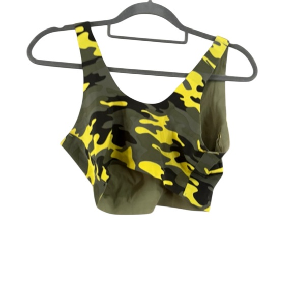 No Boundaries Vibrant Camo Sports Bra - Picture 8 of 9